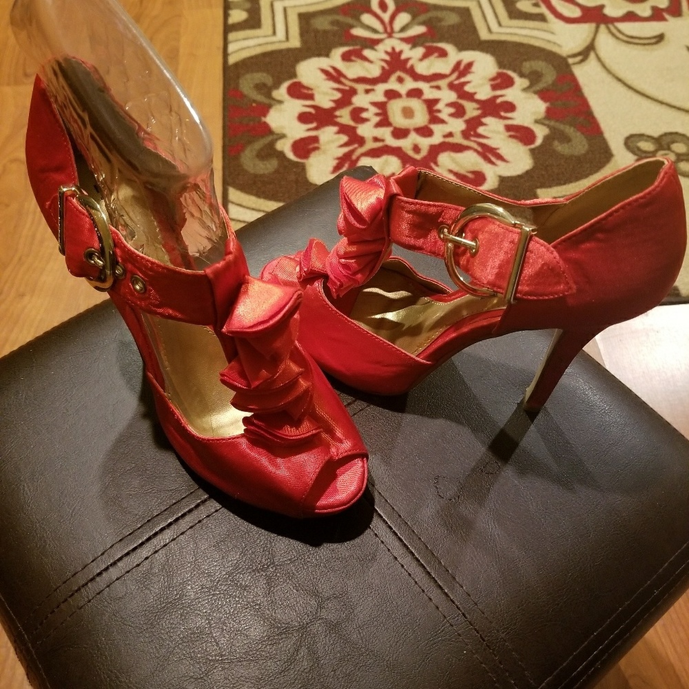 Red party shoes 6 1/2